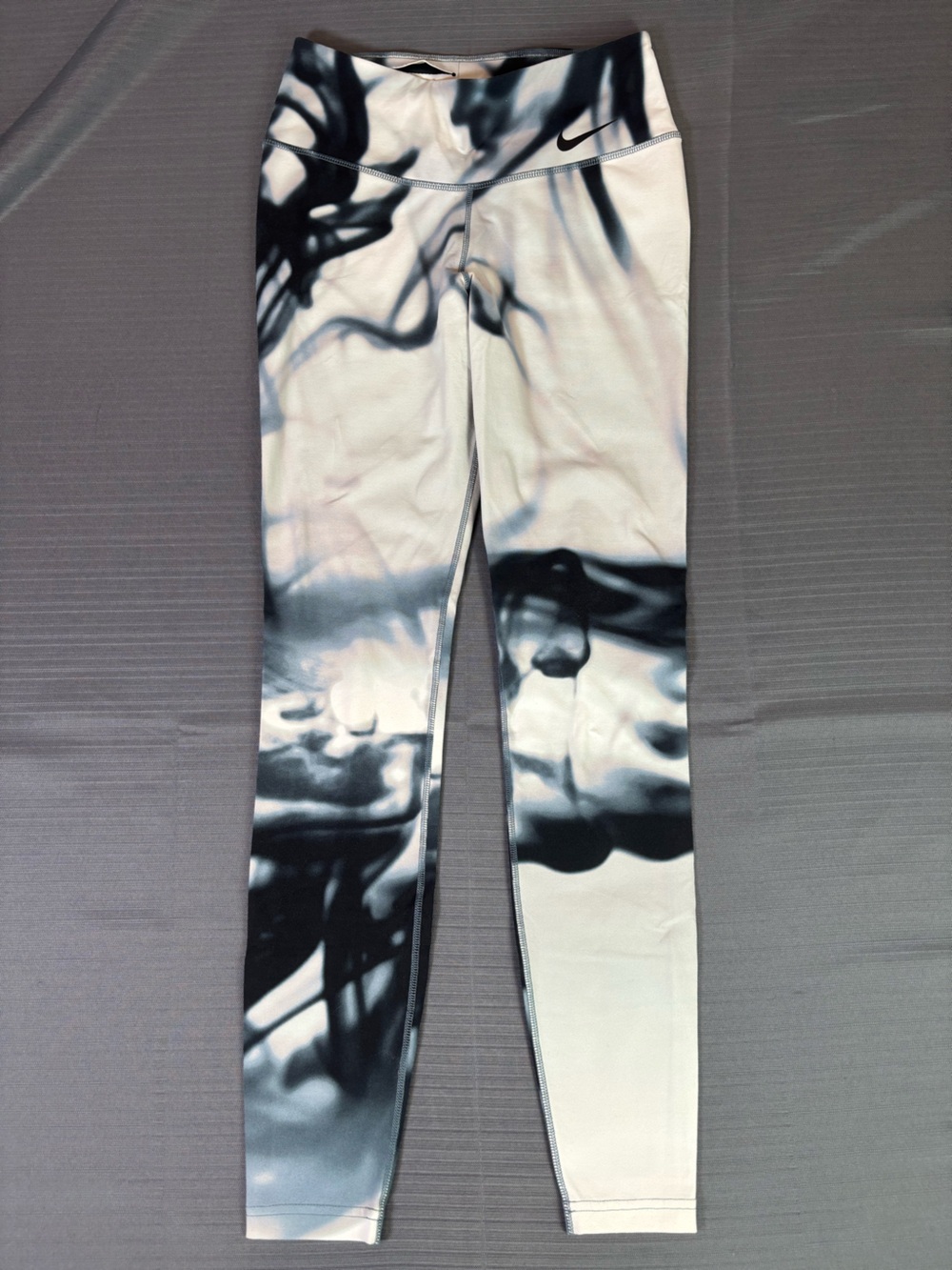 Nike Dri-FIT Women’s Abstract Print Leggings Gray Black White Athletic Pant Sz S